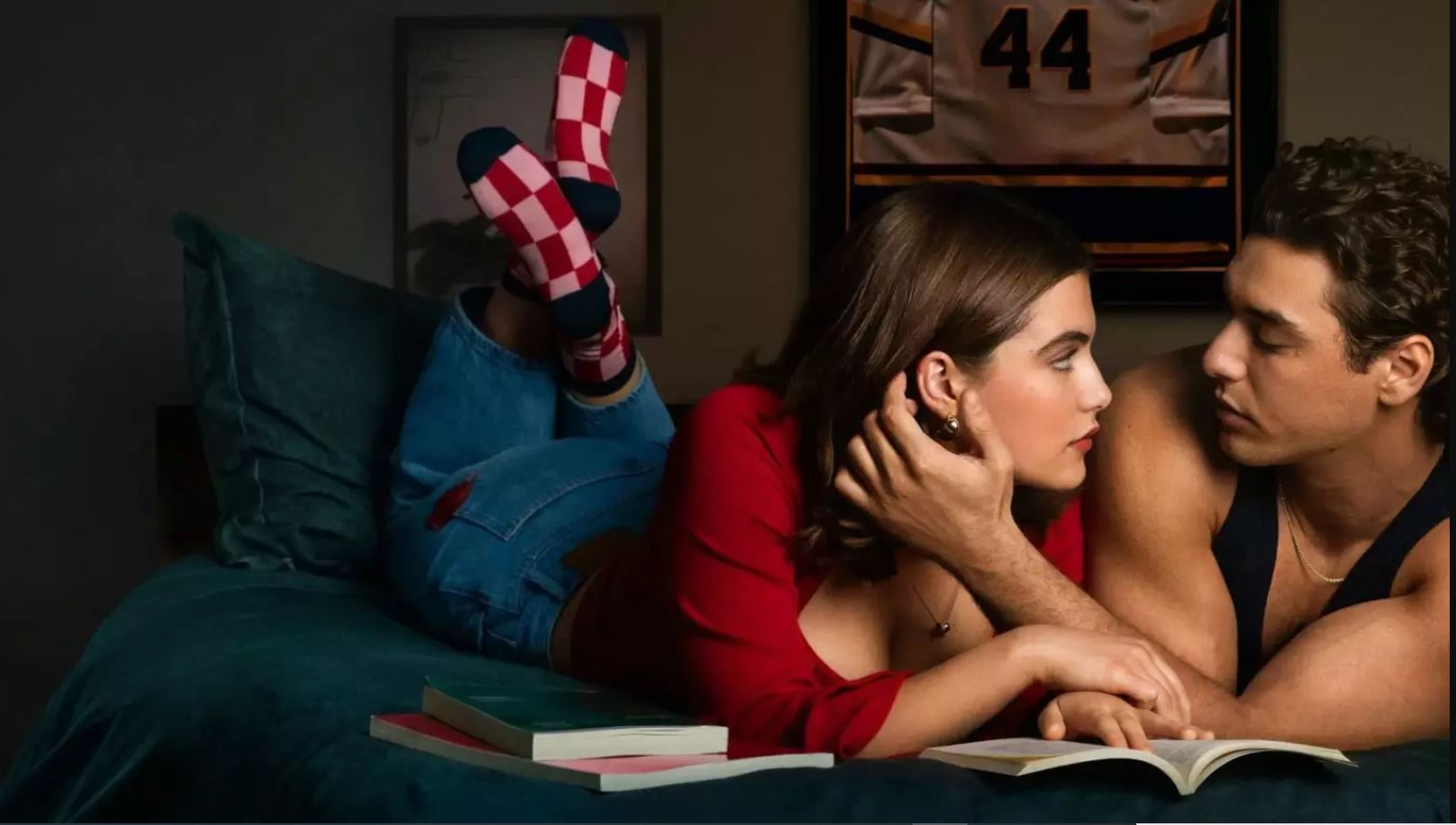 مسلسل Off Campus الموسم الاول الحلقة 1 مترجمة